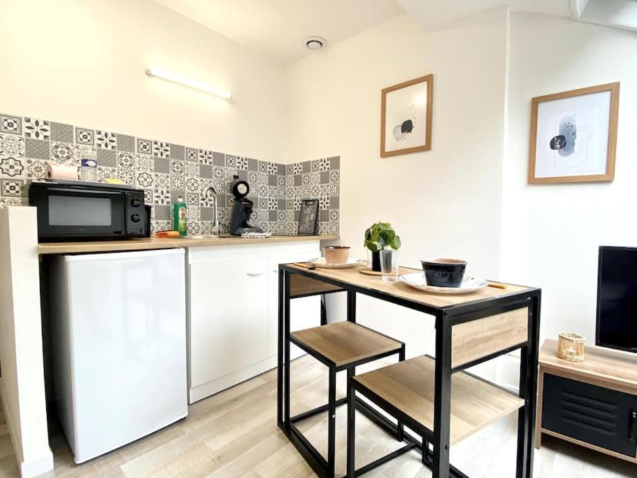 Newz4 - Centre-ville - Tv - Wifi Appartement *