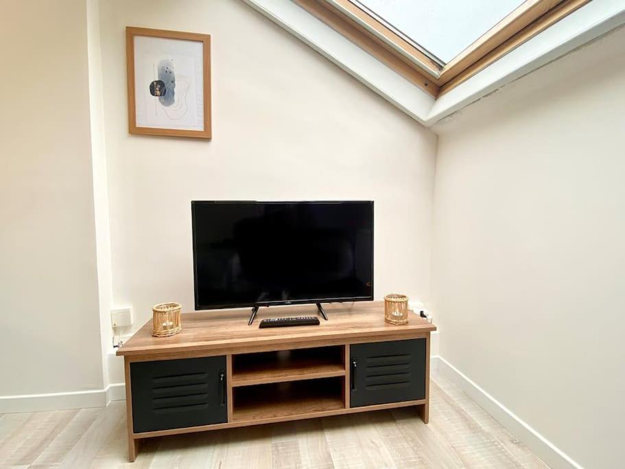 Newz4 - Centre-ville - Tv - Wifi Calais
